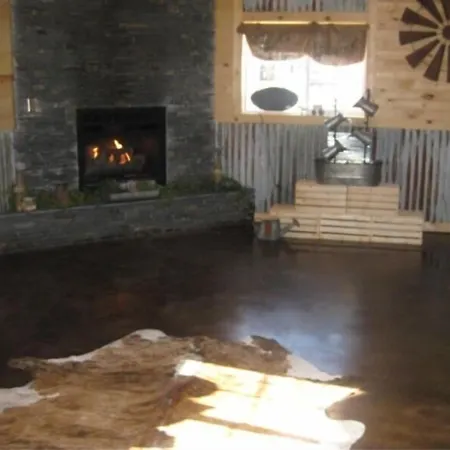 Big Horse Inn And Suites